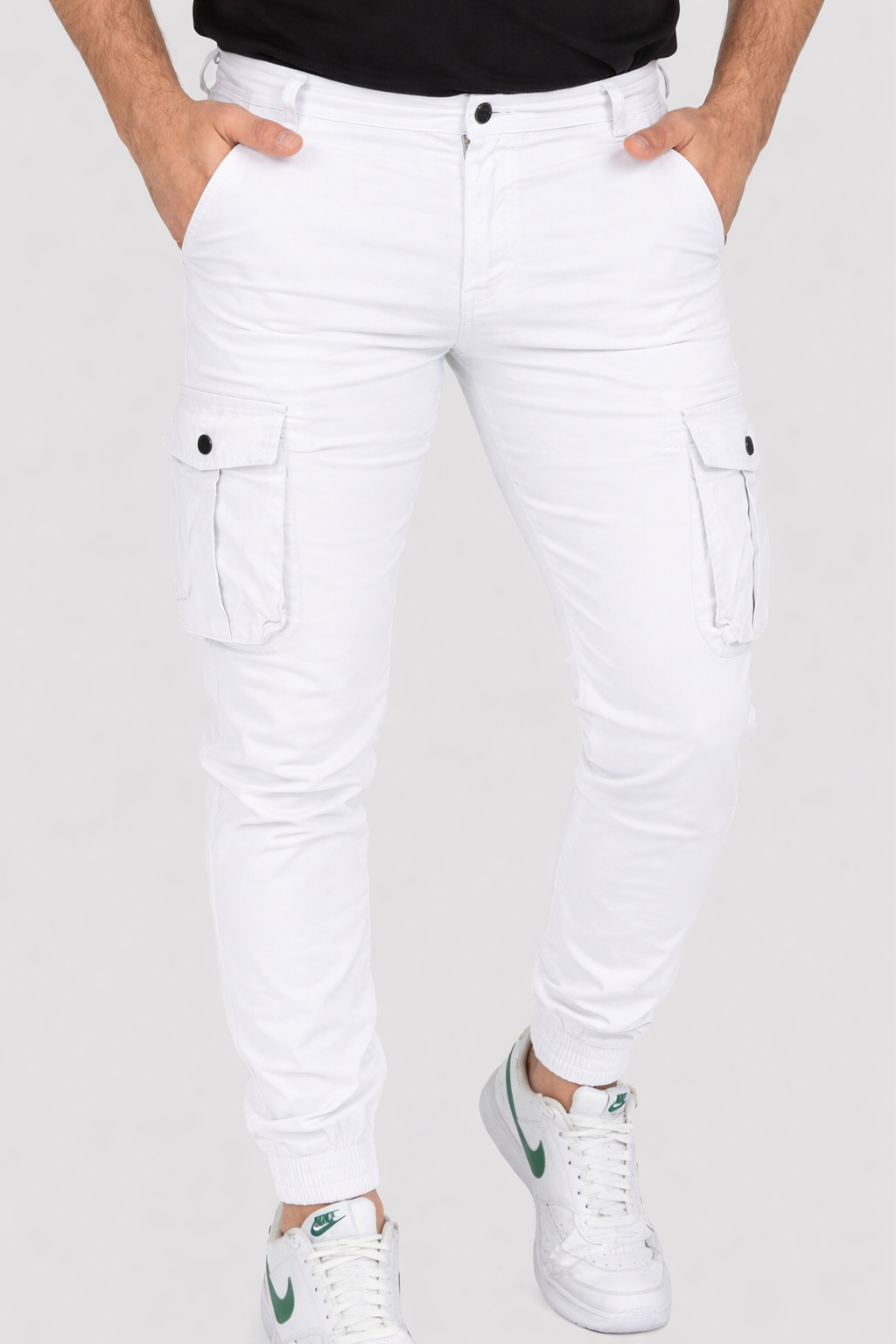 Pantalones con bolsillo y puños